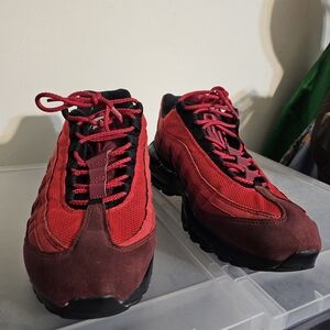 Air max 95 BY YOU Mens 9 Red Black
